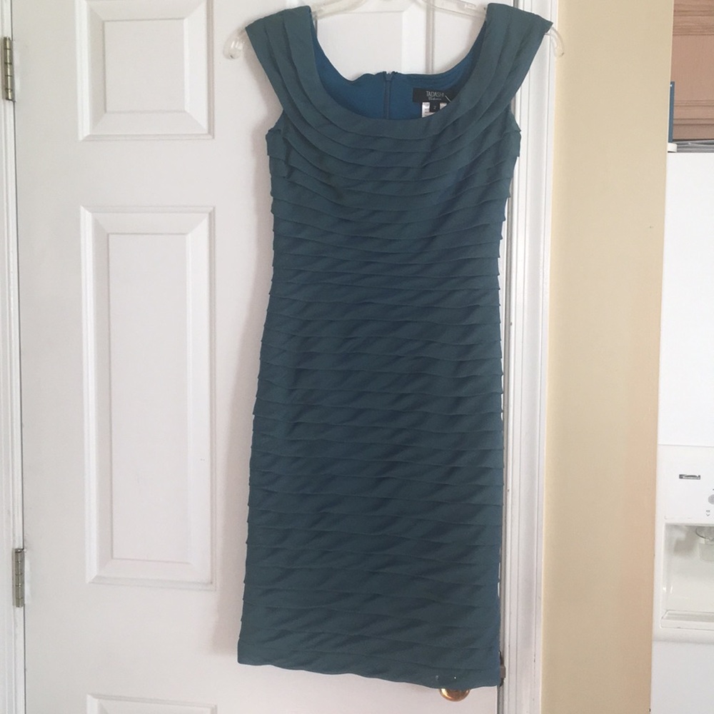 Dress. ( Tadashi Collection )